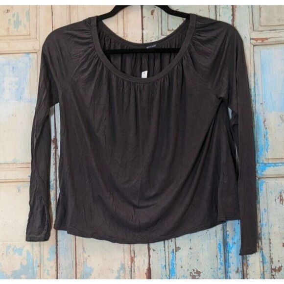 Lamade Womens Size Small Black Long Sleeve Round Neck Open Back Pullover Top - Picture 1 of 8